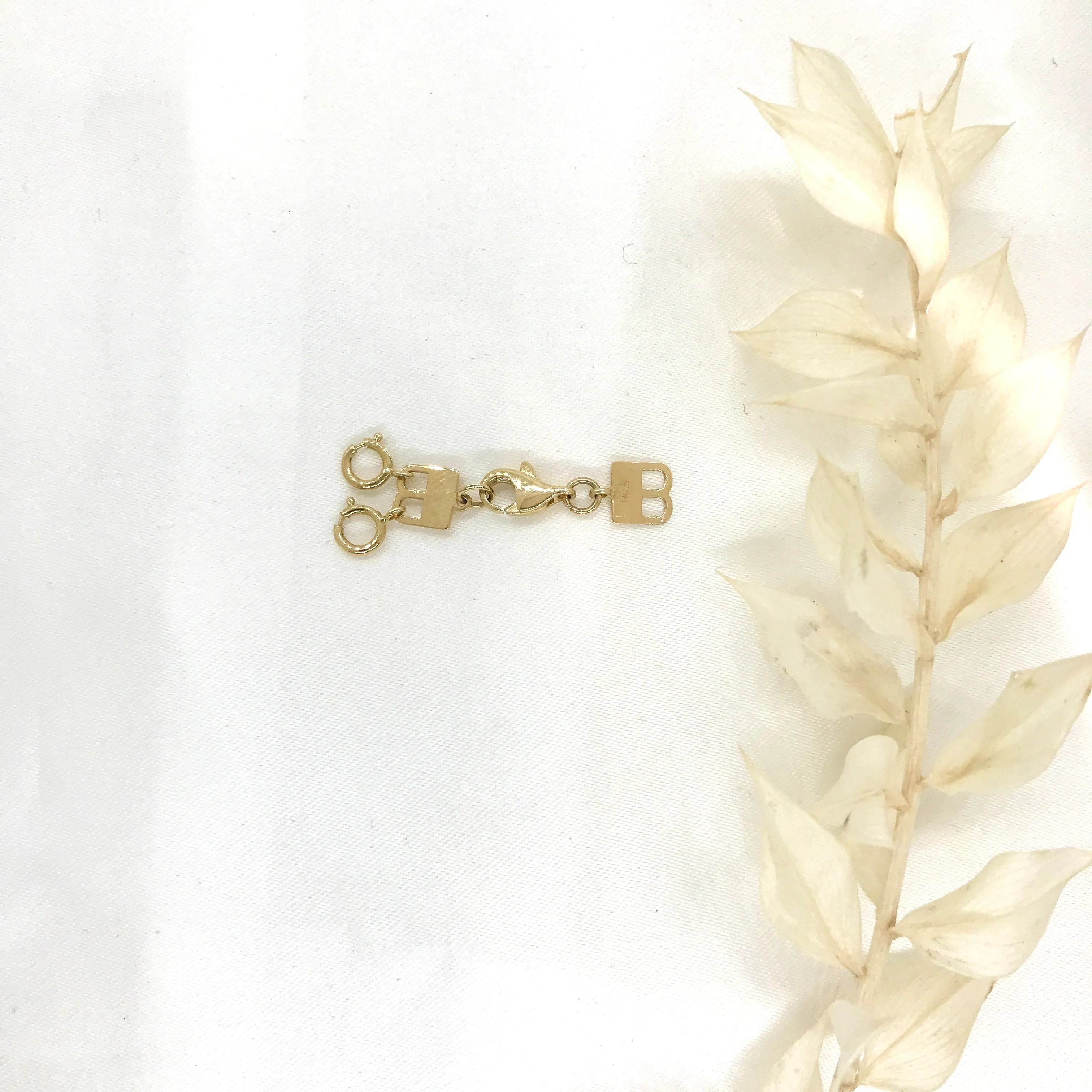 14k Yellow Gold 2 Necklace Layer Holder
