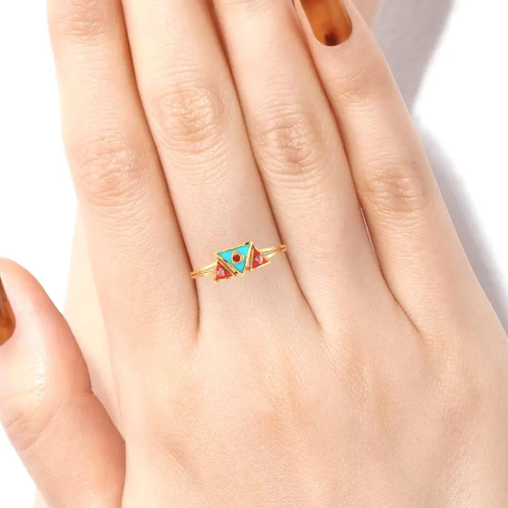 22k Gold Ring With A Triad Of Triangular Geometric Patterns On Top