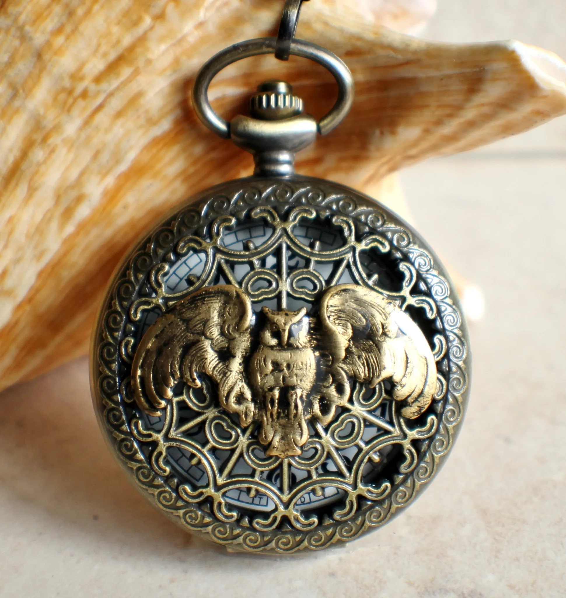 Barn Owl Battery Operated Pocket Watch