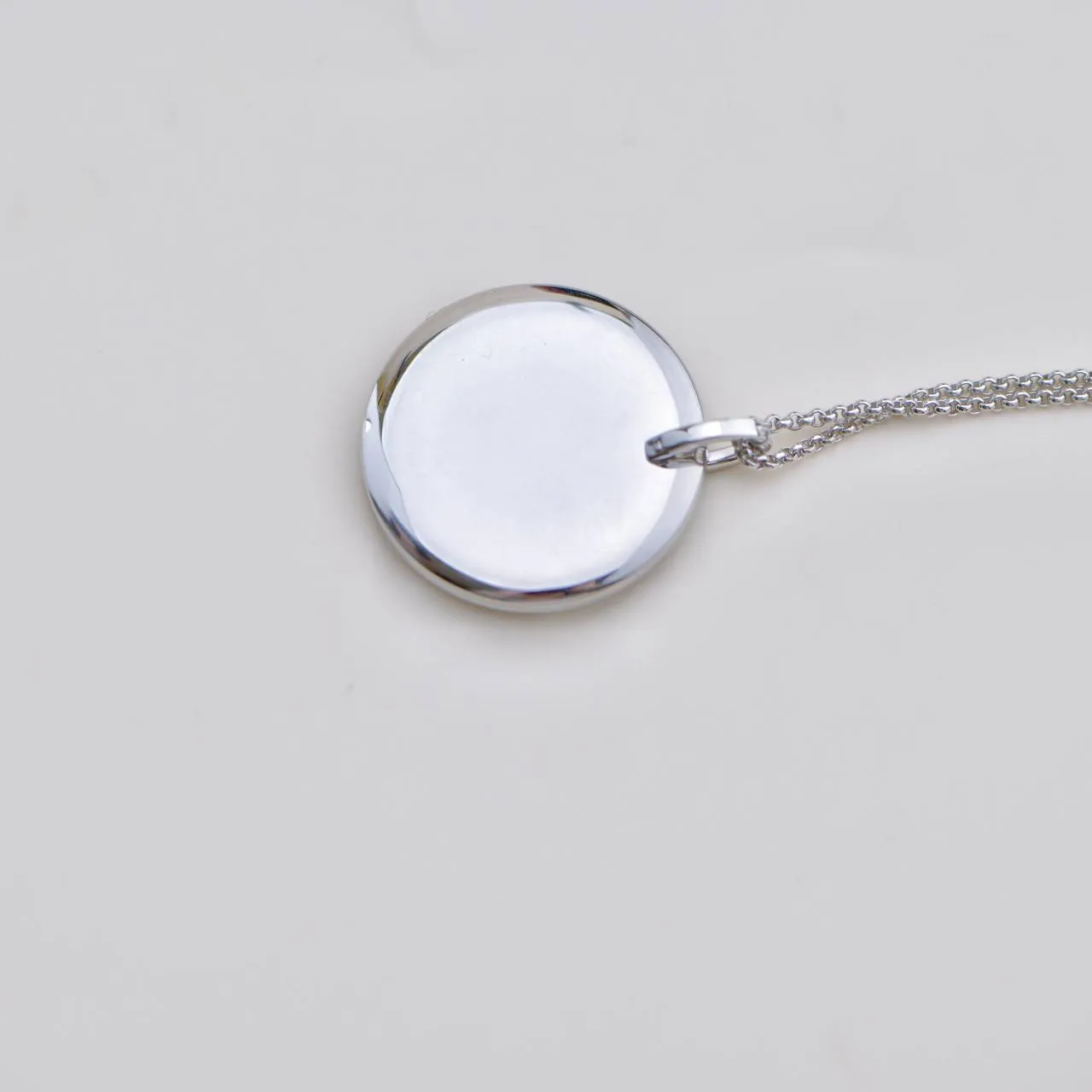 Cartier Caresse D'Orchidees Par Cartier Diamond 18K White Gold Black Onyx Round Pendant Necklace