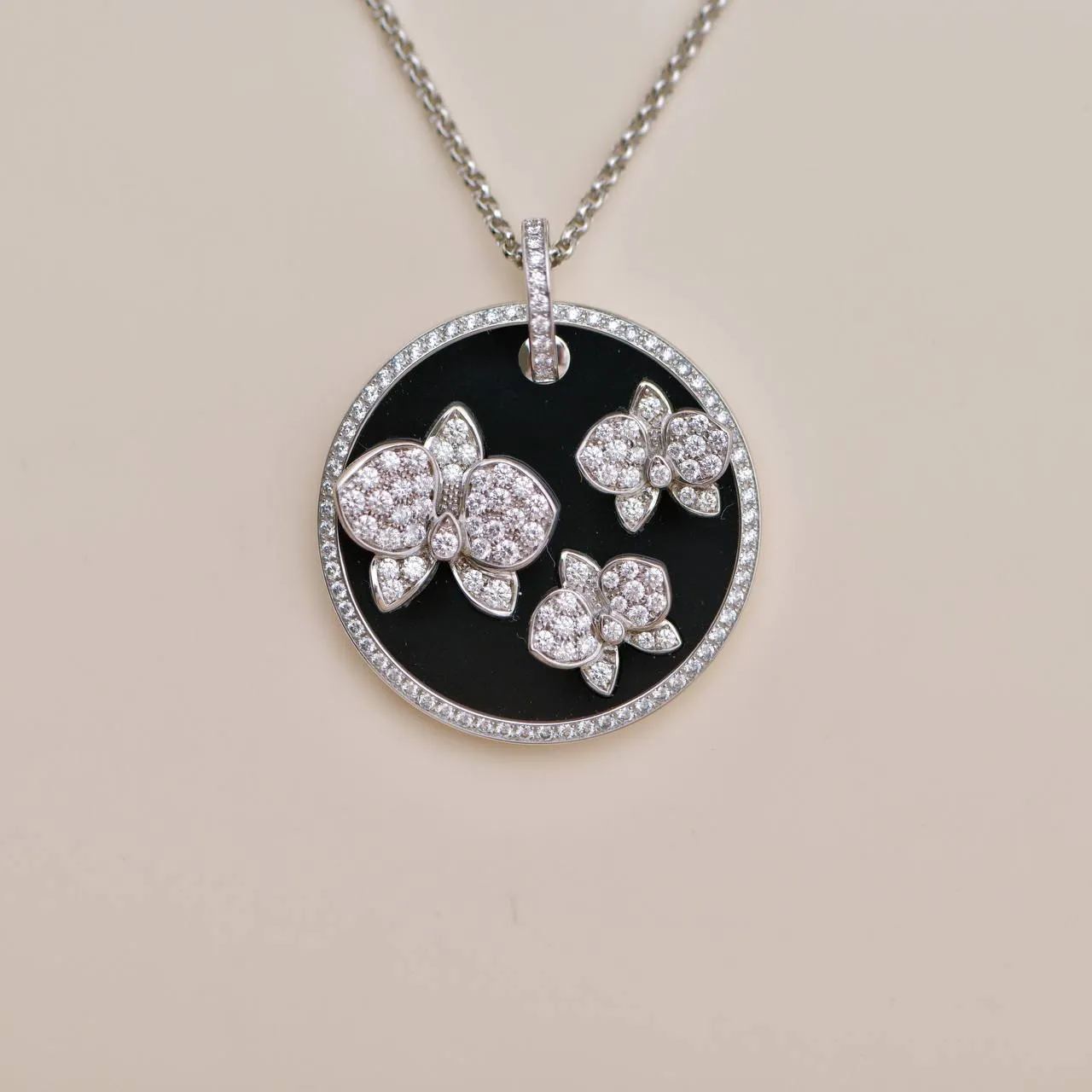 Cartier Caresse D'Orchidees Par Cartier Diamond 18K White Gold Black Onyx Round Pendant Necklace