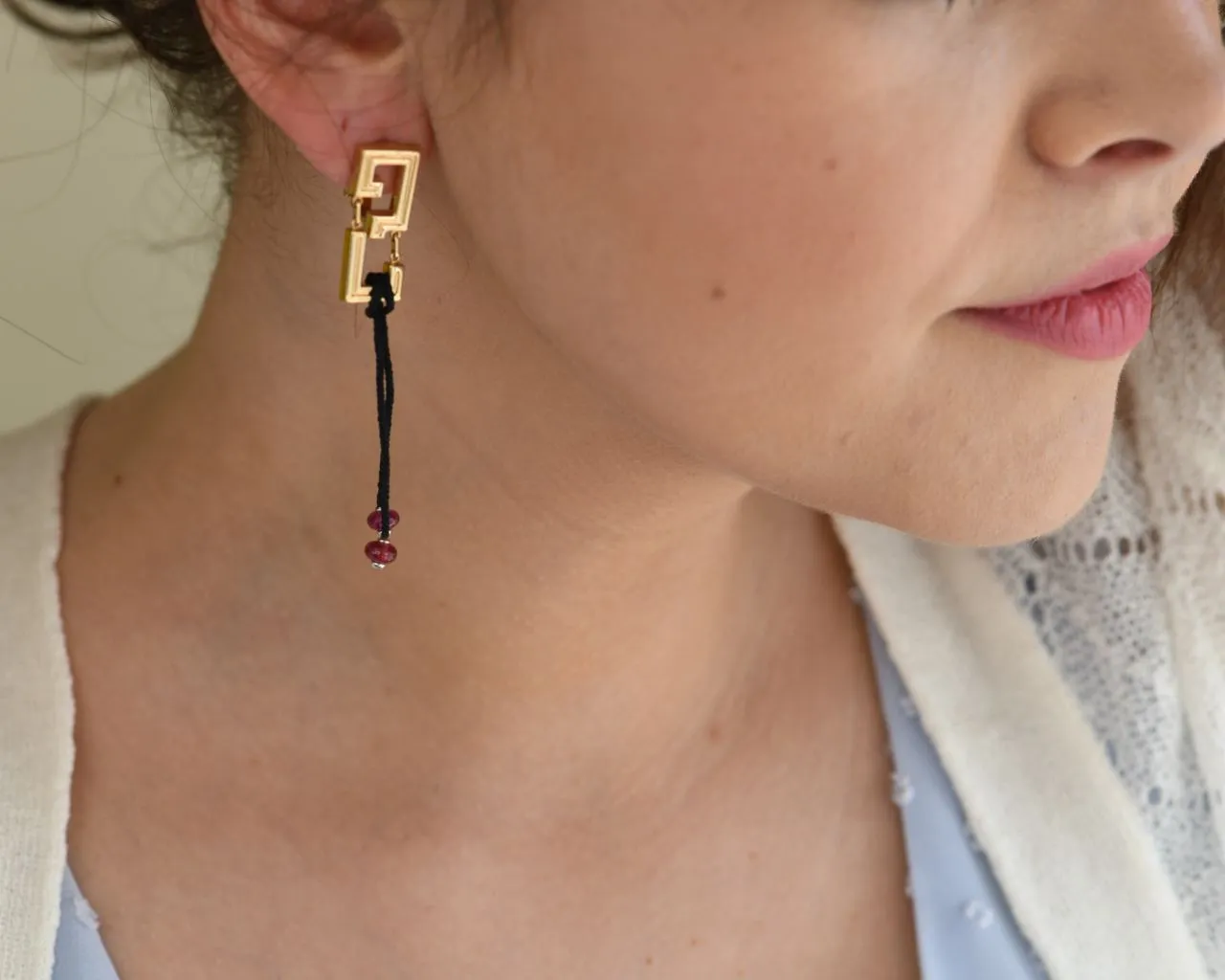 Cartier Le Baiser Du Dragon Ruby Yellow Gold Earrings