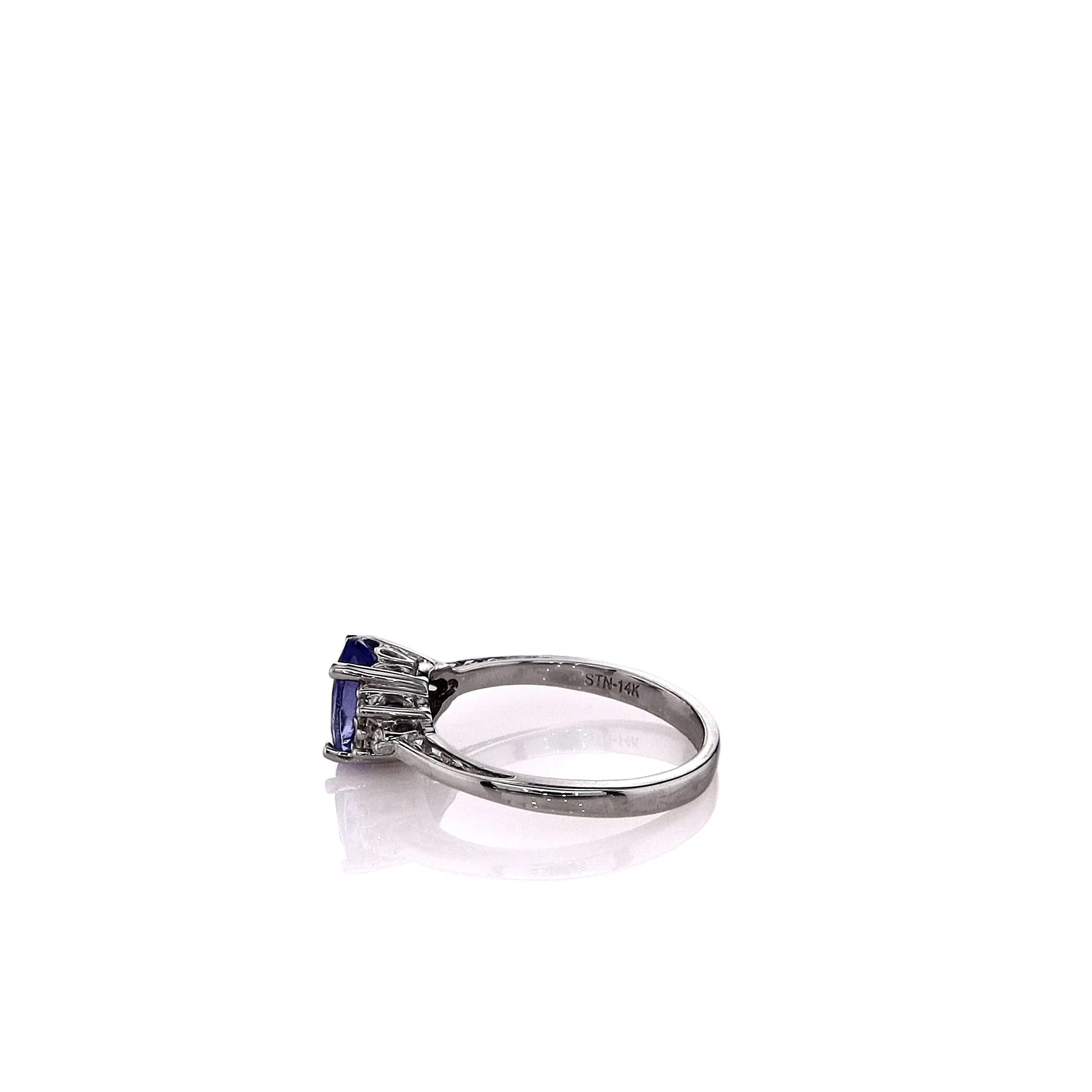 Estate 14k White Gold Purple Oval Tanzanite and Diamond Ring