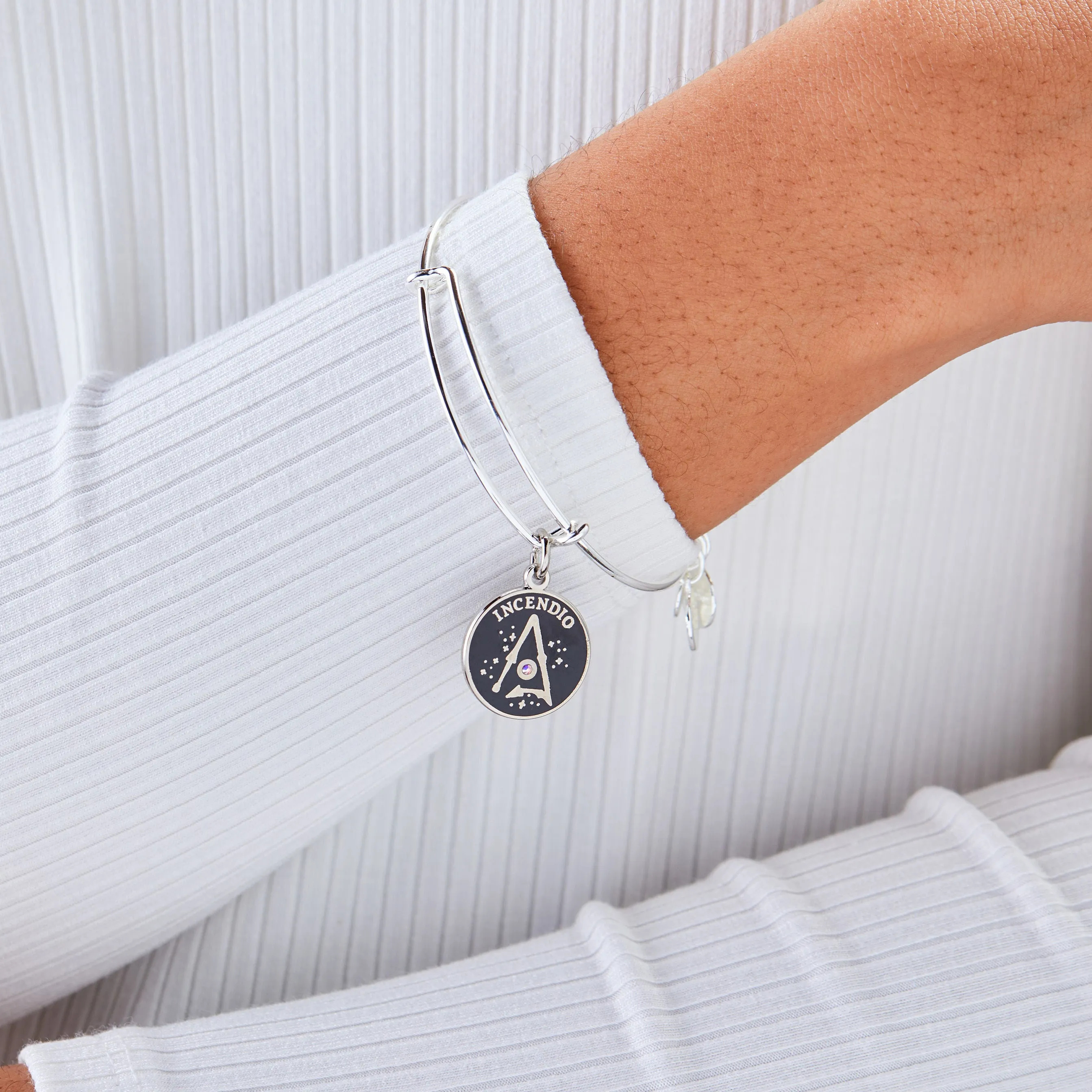 Harry Potter? 'Incendio' Charm Bangle Bracelet