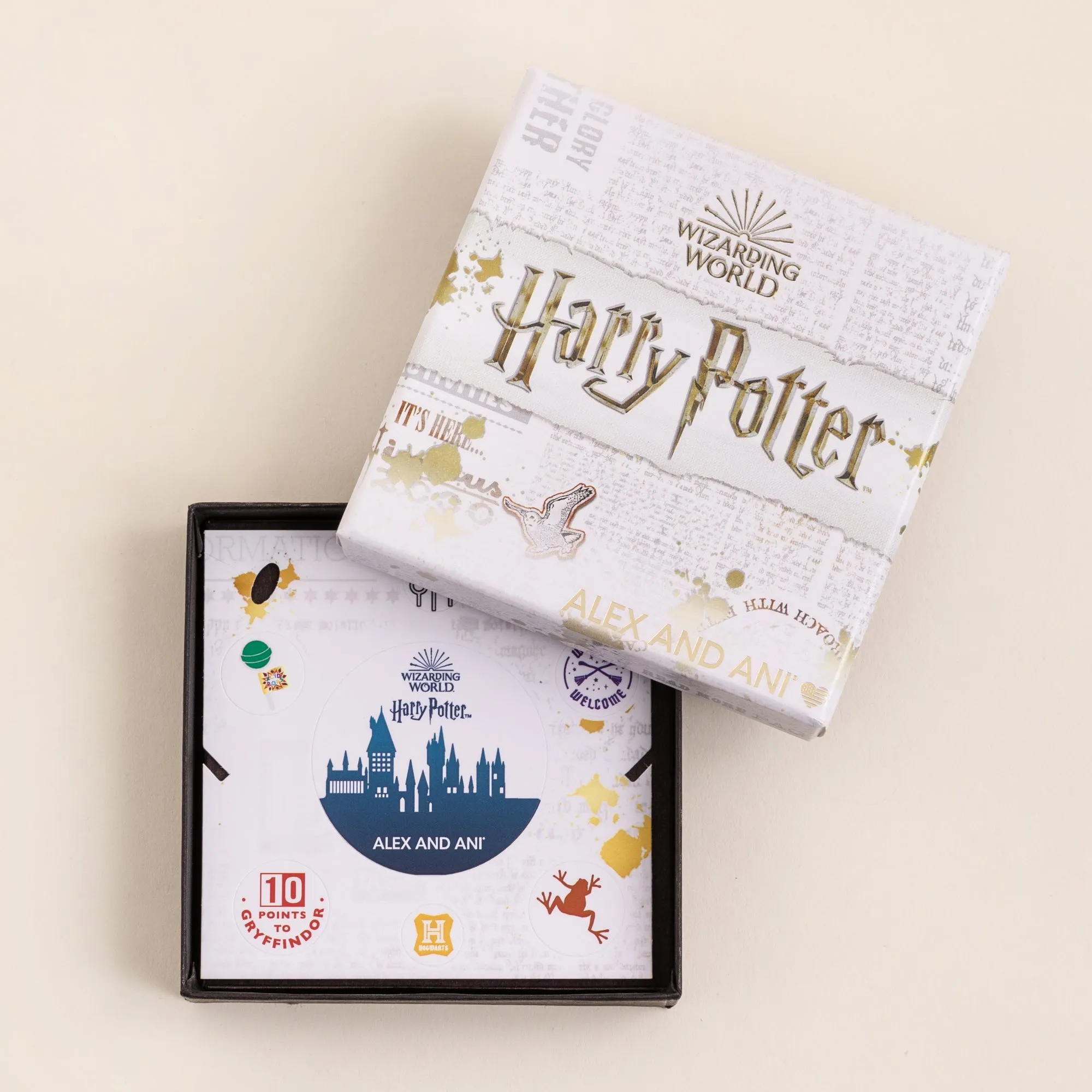Harry Potter? 'Weasleys Wizard Wheezes' Charm Bangle