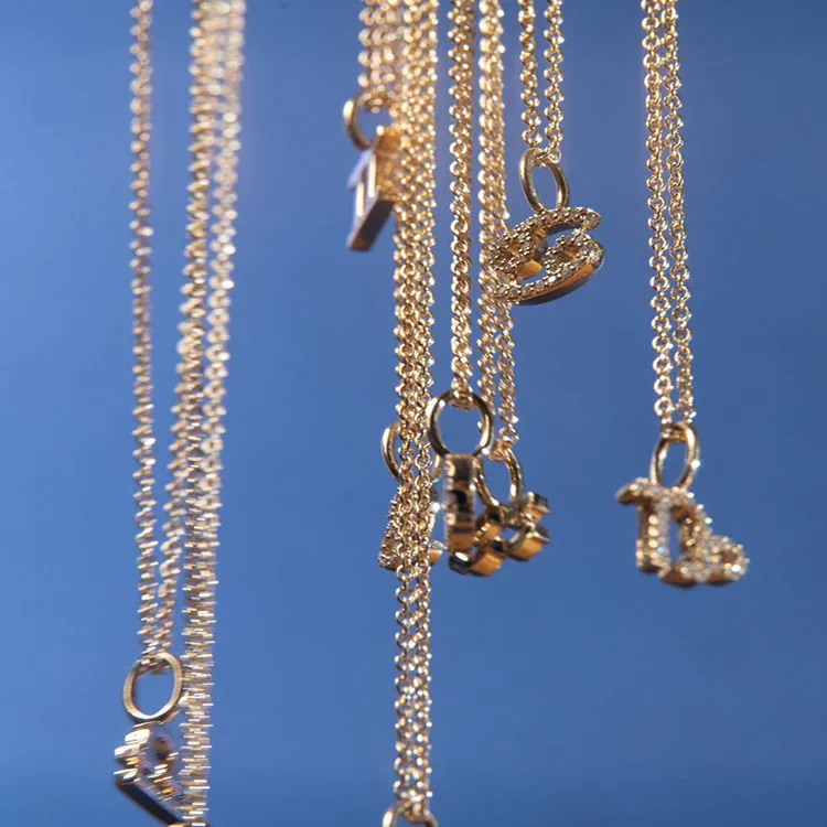 My Zodiac Pav?? Aquarius 18K Gold Pendant w. Diamonds