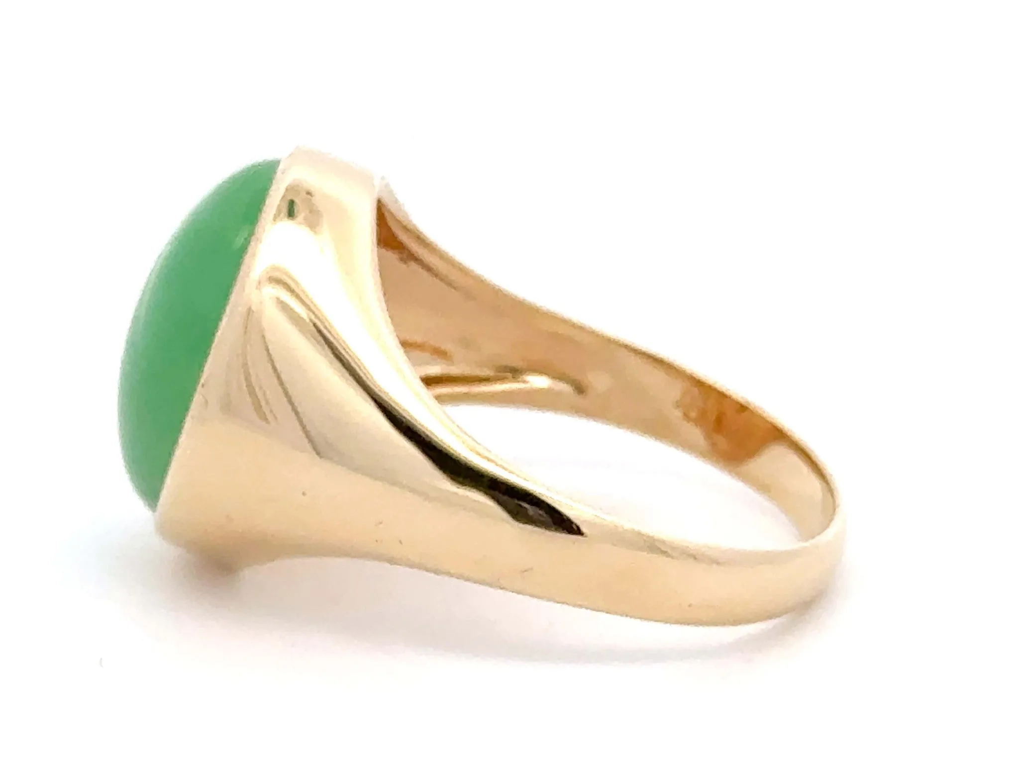 Oval Cabochon Mottled Green Jade Ring 14K Yellow Gold