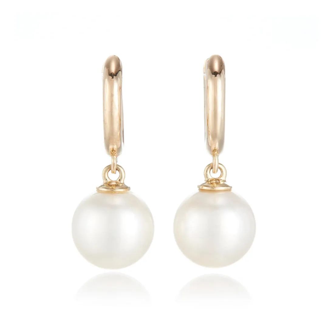 Soho Earrings in White Pearls