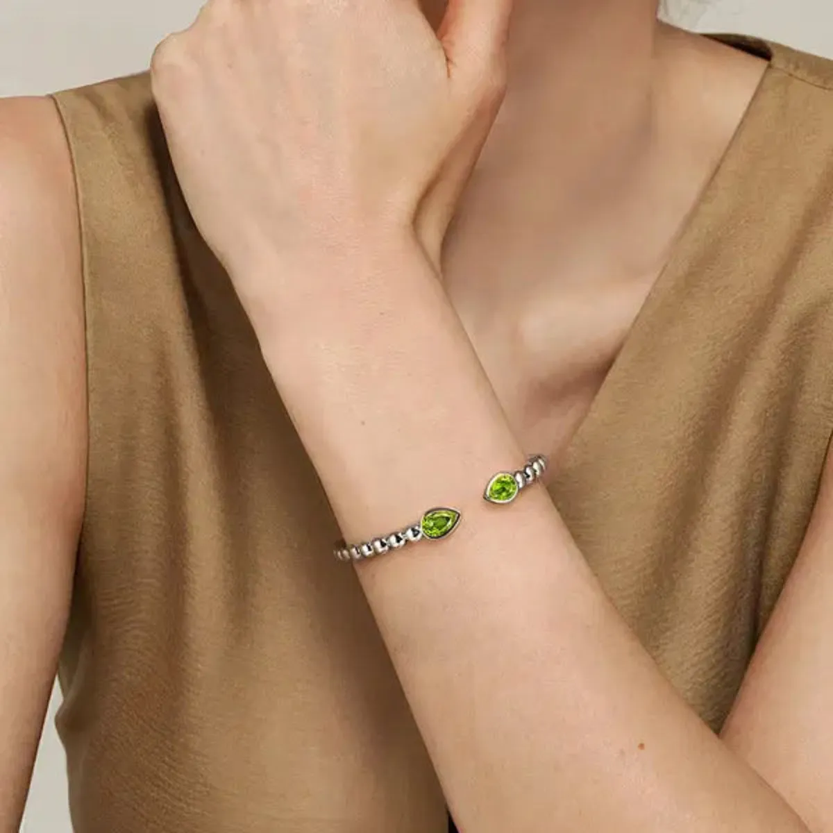 SS 2.65ctw Peridot Beaded Bangle Bracelet