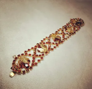 Vintage Bracelet red Crystal Gold