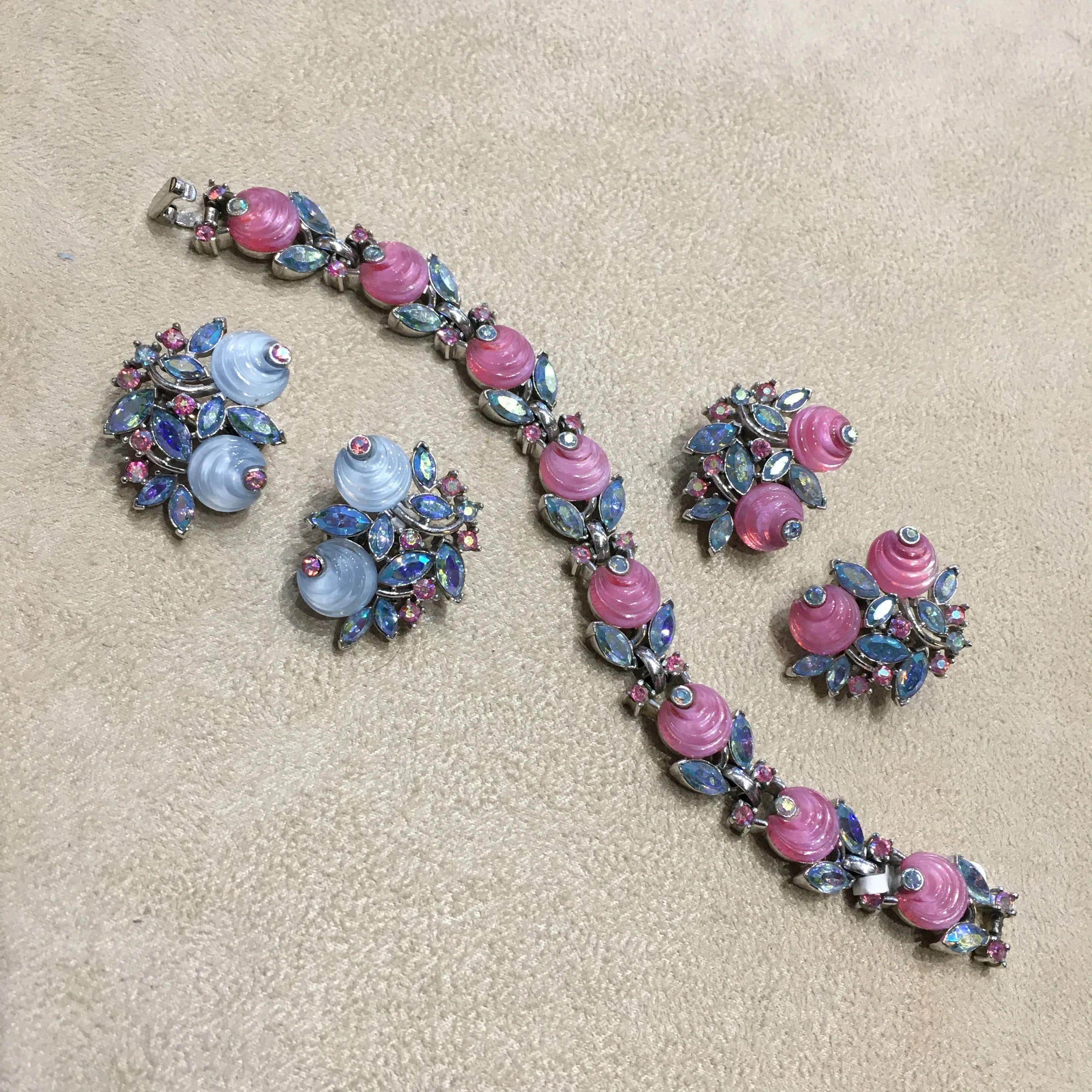 Vintage Trifari Pink Aurora Borealis Berry Bracelet