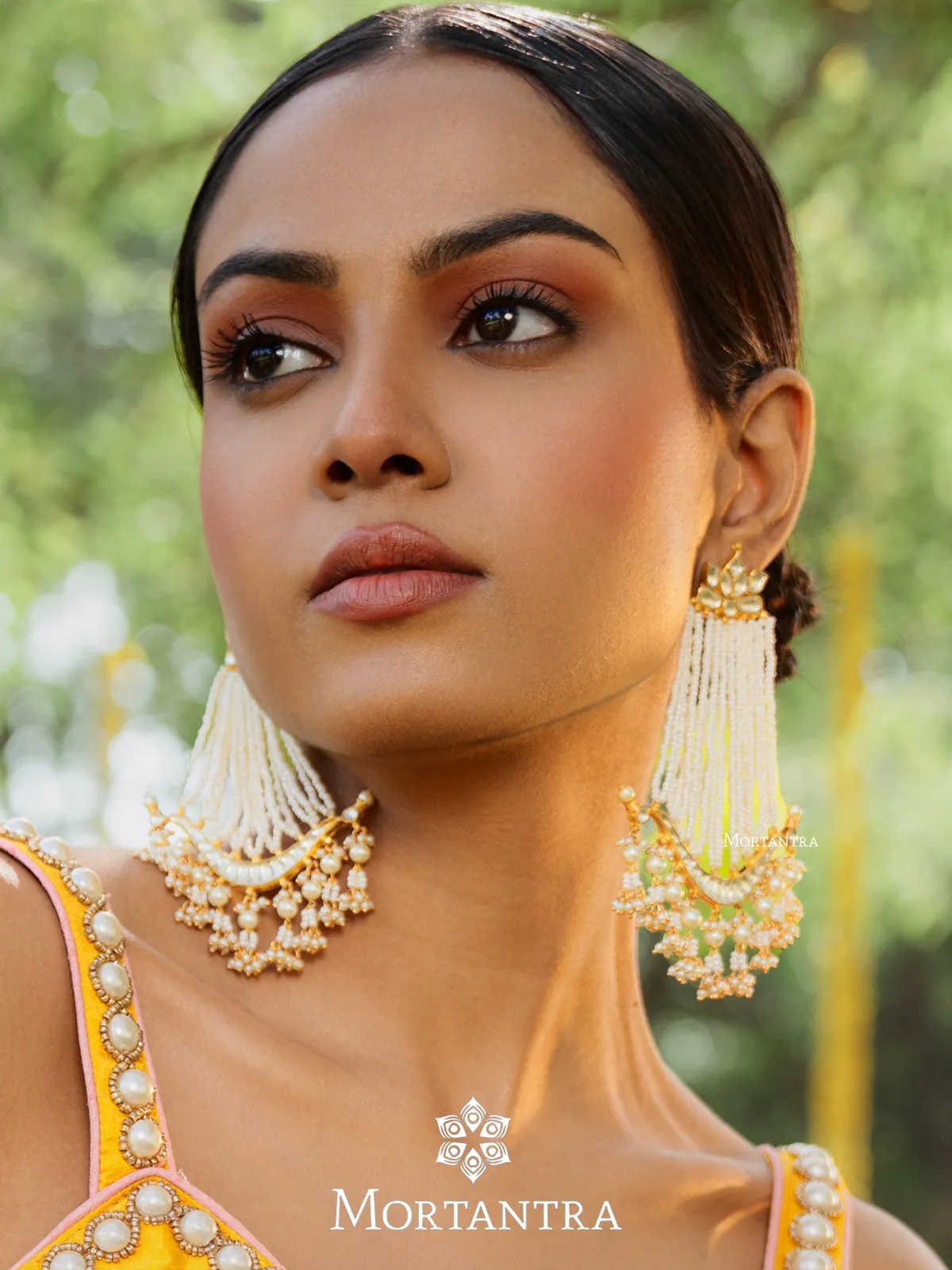 White Color Gold Plated Jadau Kundan Earrings - ME949Y